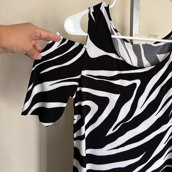 Chicos Size 0 Dress Zebra Print Cold Shoulder Womens Small Black White Brunch - Picture 2 of 9